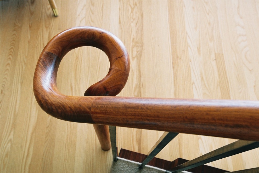 Timber handrail detail