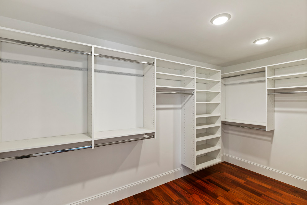 Master Walk in Closet