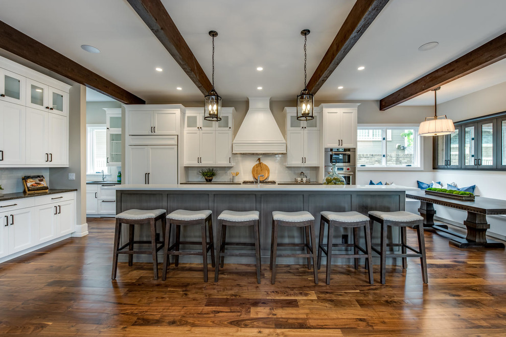 Kitchen - transitional kitchen idea in Denver