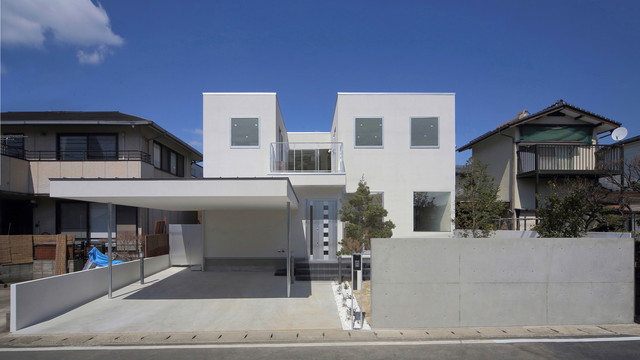熊本の家 moderno-fachada