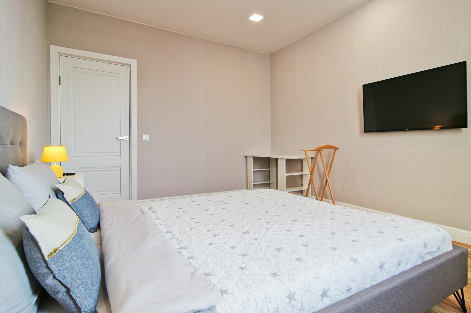 Стильно. Лаконично. Рядом с музеем янтаря