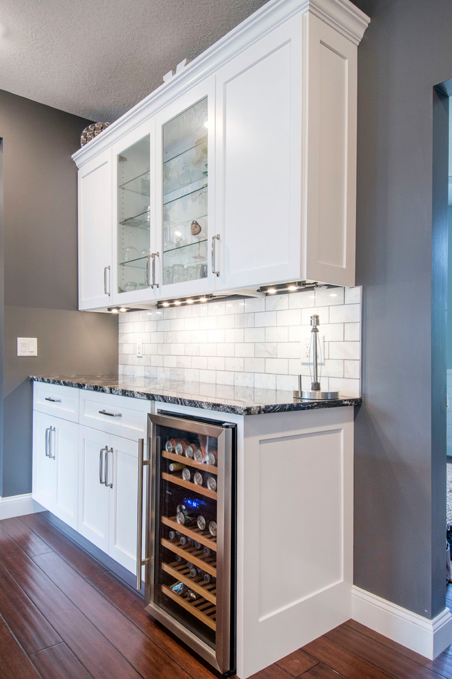 Kitchen - transitional kitchen idea in Cincinnati