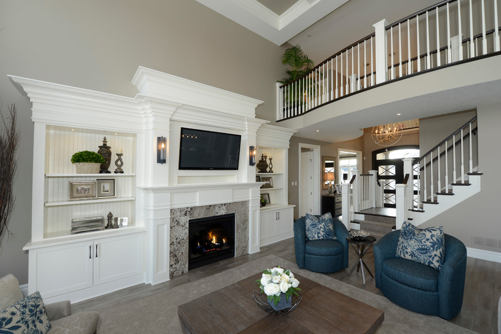 Inspiration for a transitional home design remodel in Toronto