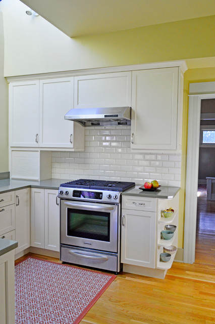 Seattle Transitional Kitchen klassisch-modern-kueche