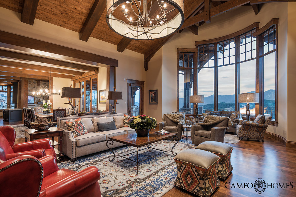 Design ideas for a traditional living room in Salt Lake City.