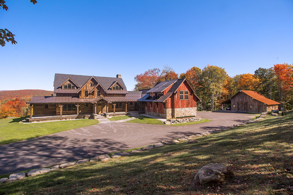 Inspiration for a rustic home design remodel in Boston