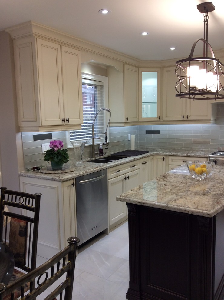 Inspiration for a transitional kitchen remodel in Toronto