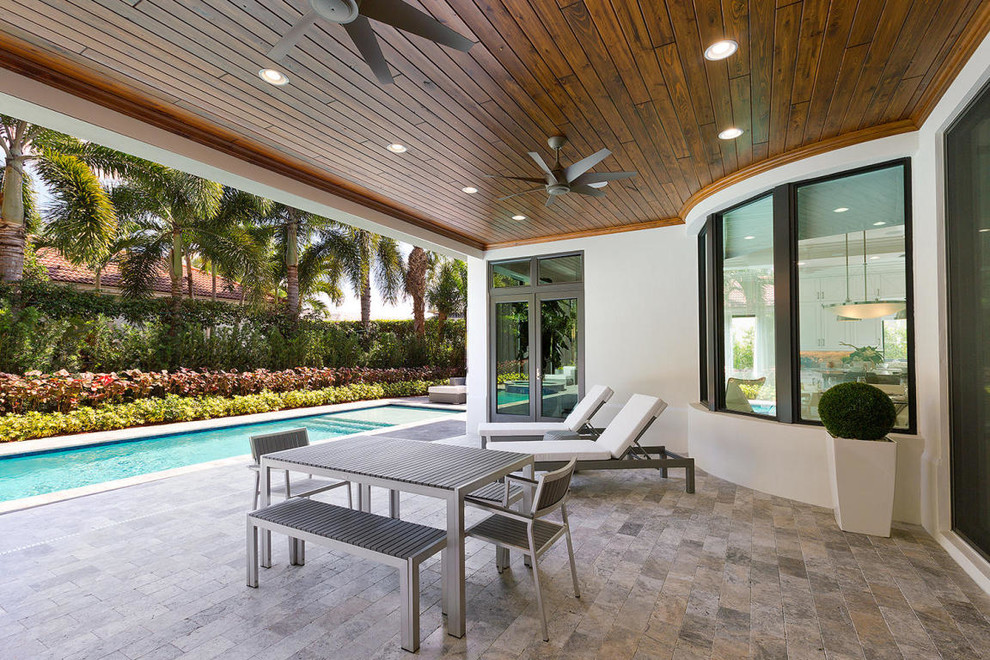 Deck - contemporary deck idea in Miami