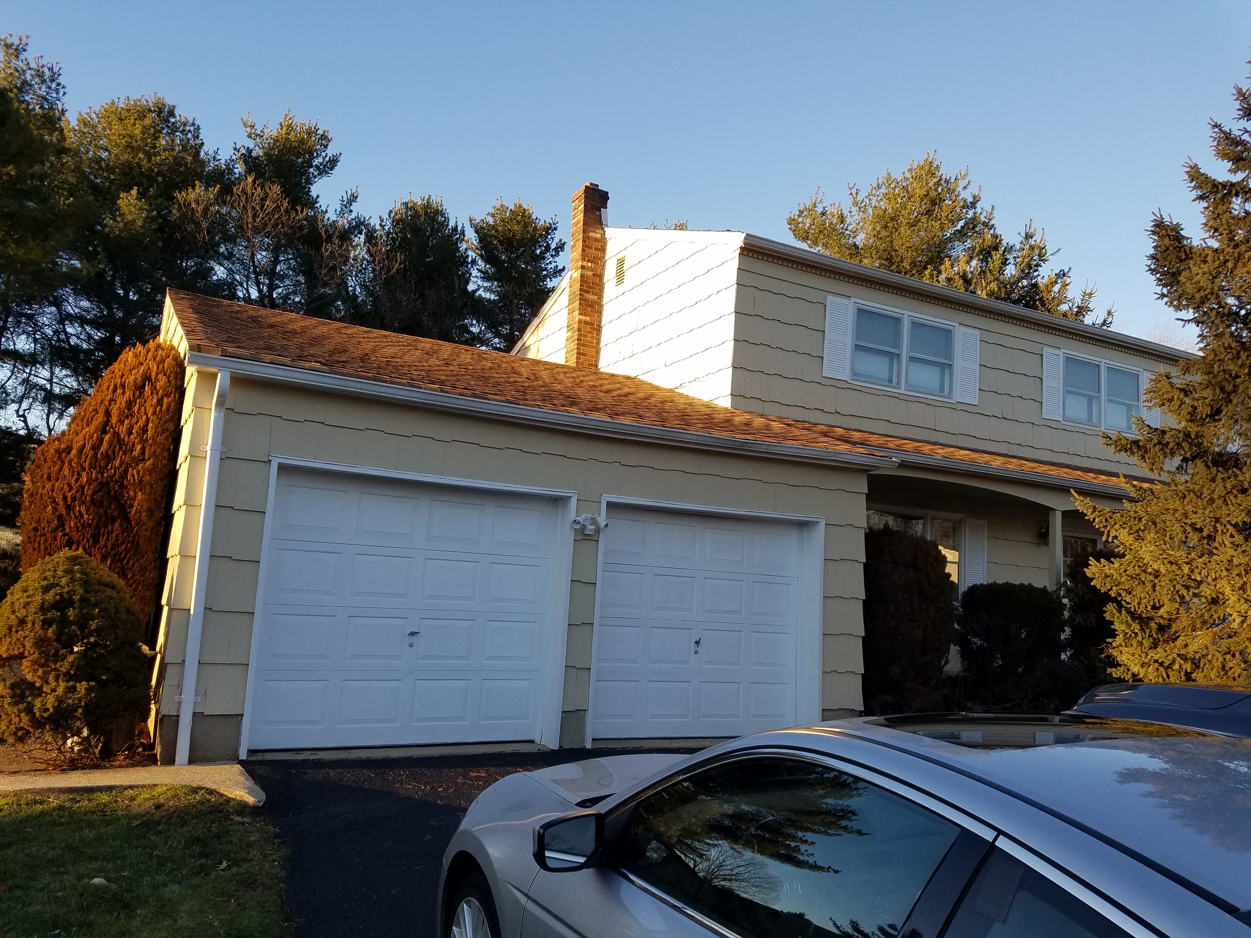 New Windows, Vinyl Siding, and Gutters at Gunpowder Drive in East Brunswick, NJ