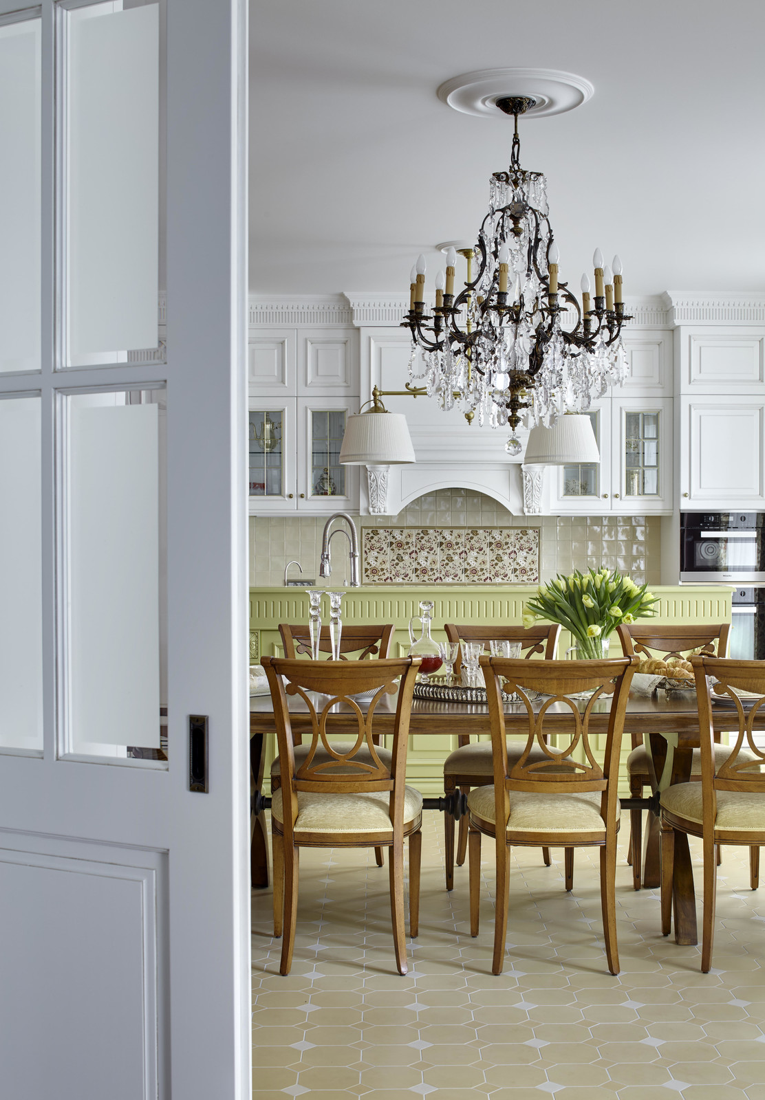 Фотосъемка интерьера квартиры на Весковском переулке для SALON Классика