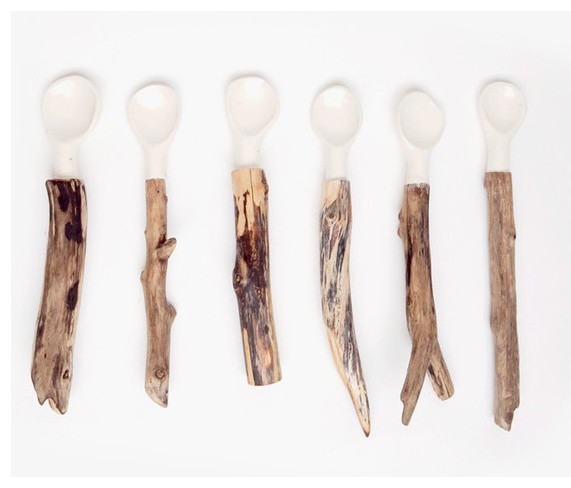 Rustic Plastic Spoon Guest Picks: Neutral Tableware Eases Us Into Autumn