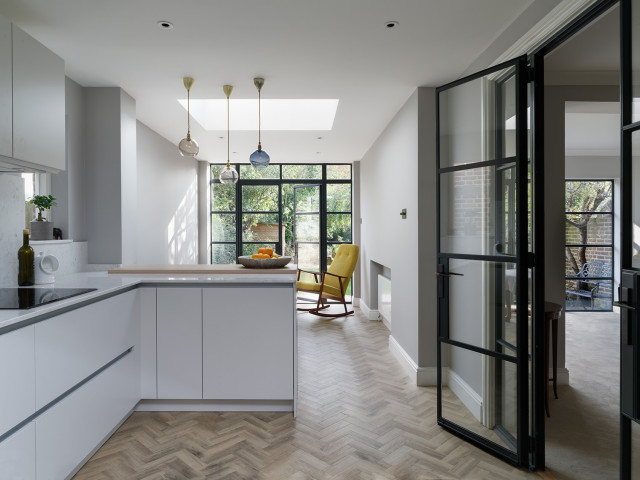Laurel Road contemporary