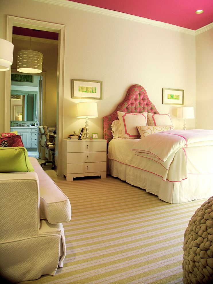 Photo of a contemporary bedroom in New Orleans.