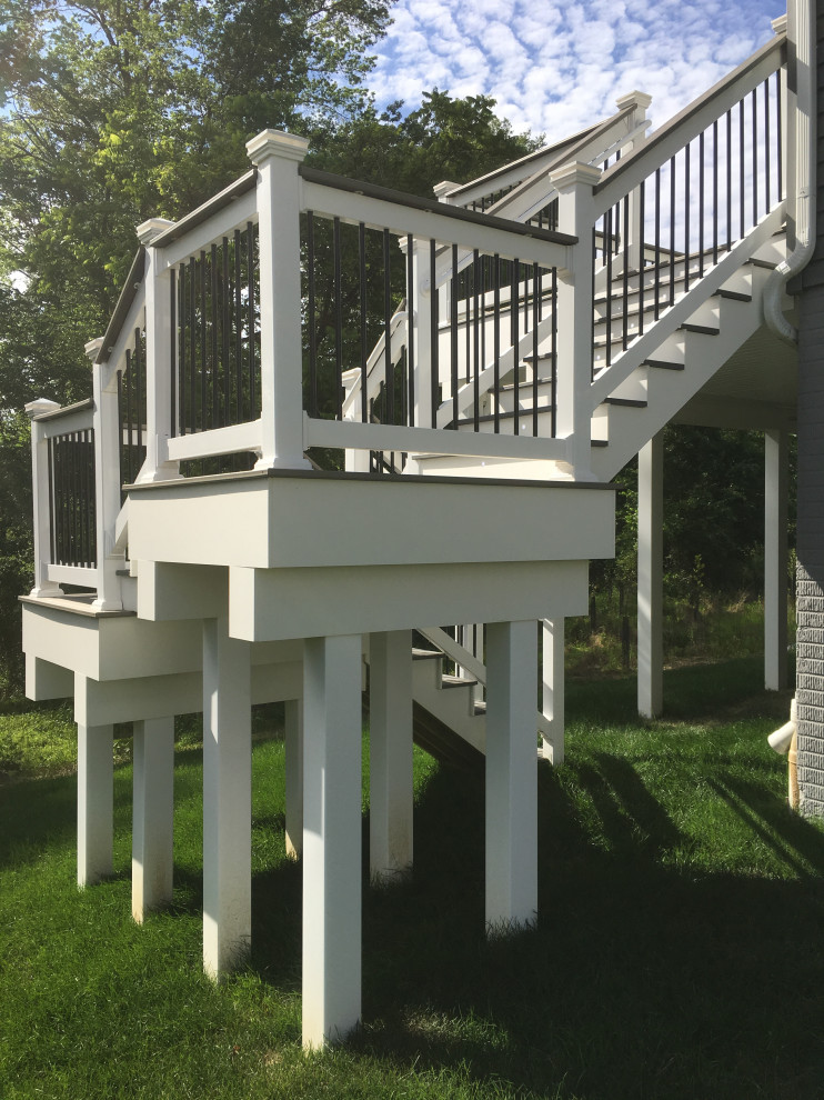 Deck - mid-sized backyard second story deck idea in Baltimore with no cover