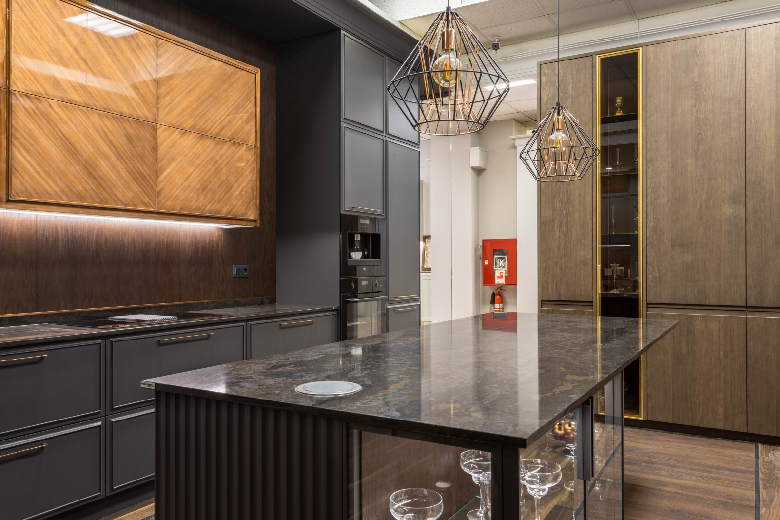 Кухня. Doorus. Vicostone Amadeus