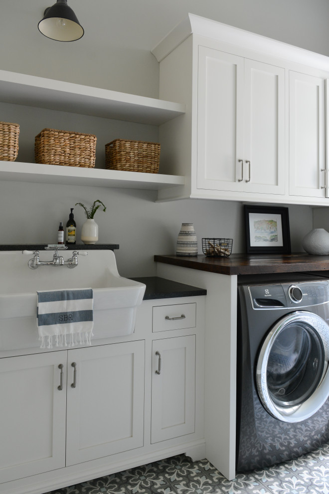 Design ideas for a country laundry room in Atlanta.