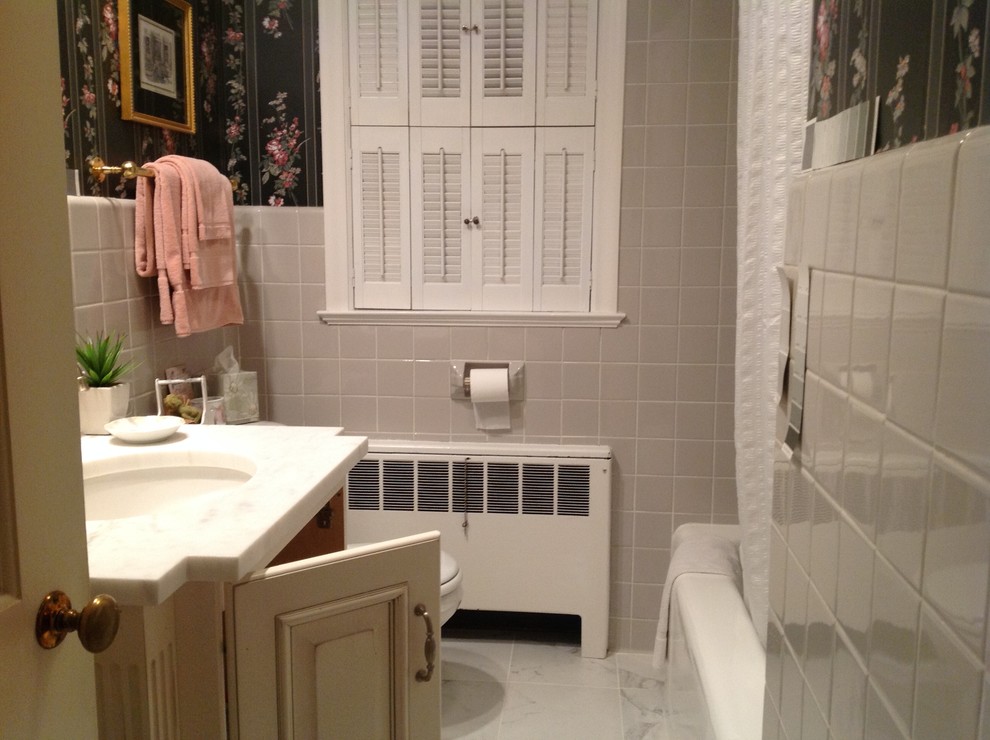 Bathroom paint color coordinate with Dove Gray tile.
