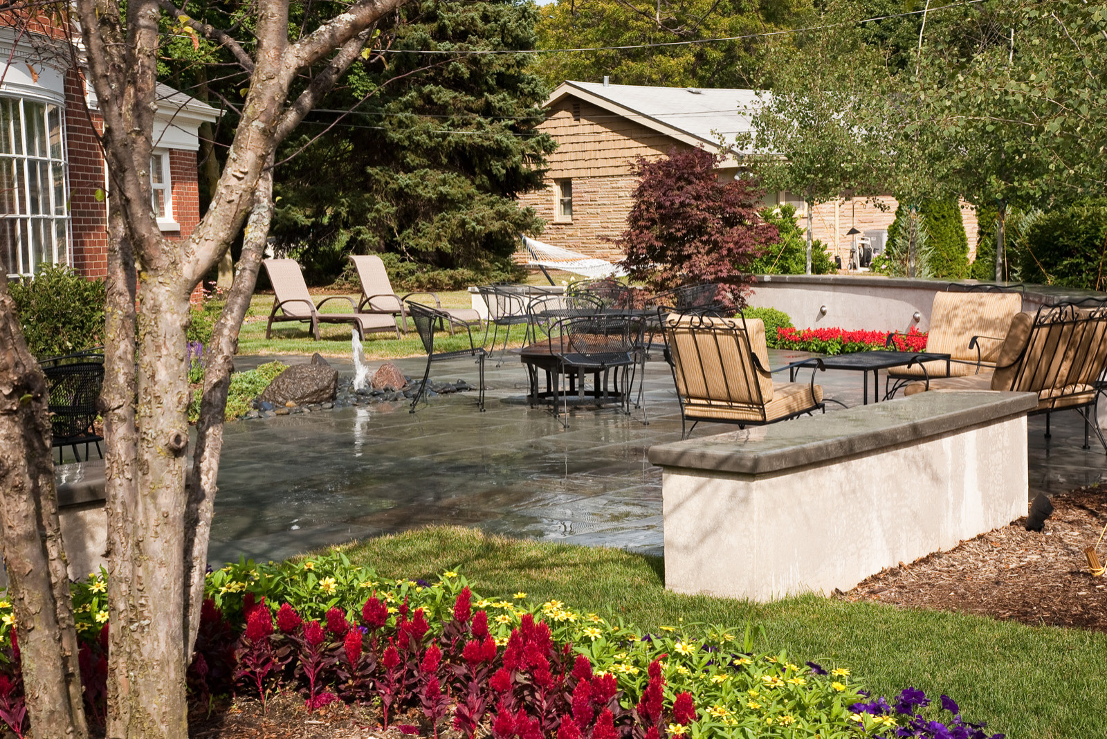 Modern Backyard Landscape - Elm Grove, WI