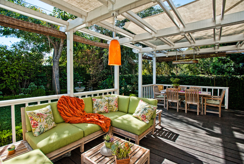 Outdoor Living Room - Traditional - Deck - Los Angeles - by De Bilt