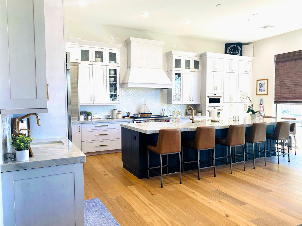 Kitchen - kitchen idea in Phoenix