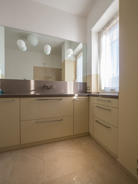 Un Bagno Tutto Nuovo contemporary-bathroom