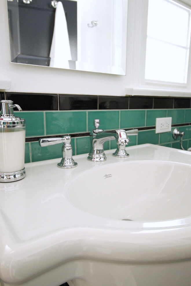 Pasadena Green guest bathroom - Traditional - Bathroom - Los Angeles ...