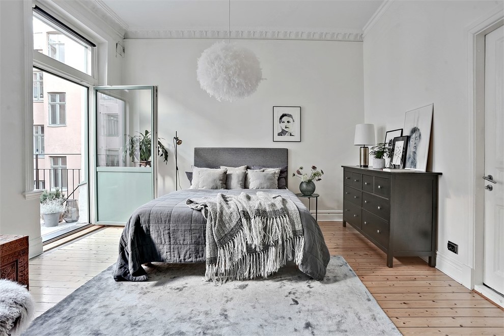 Photo of a modern bedroom in Gothenburg.