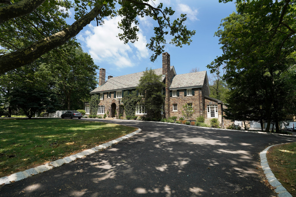 Historic Stone Mansion Front Exterior & Circular Driveway – Princeton, NJ | WA C