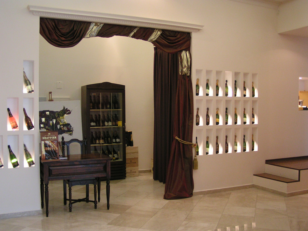 “ Shampagne Drappiere Gallery”.