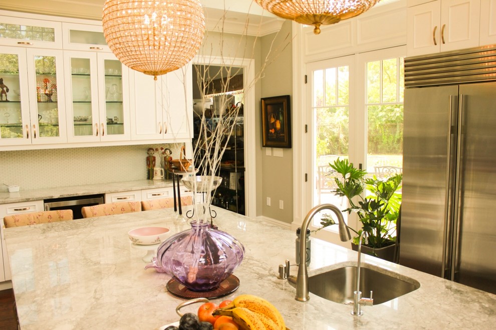 Transitional kitchen photo in New York