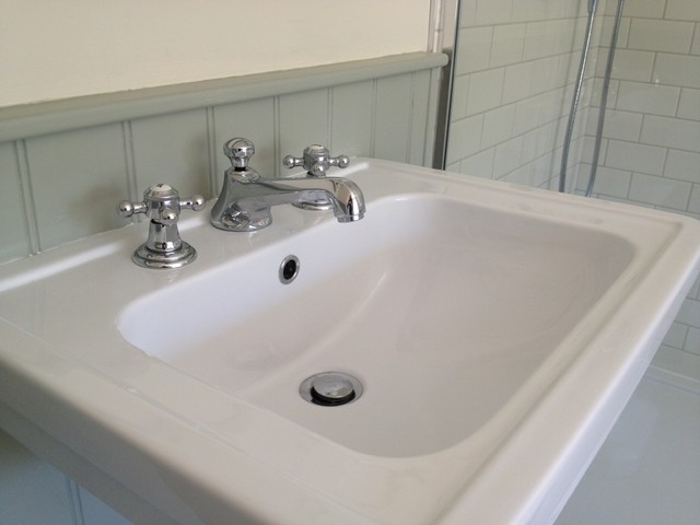Old Masons traditional-bathroom
