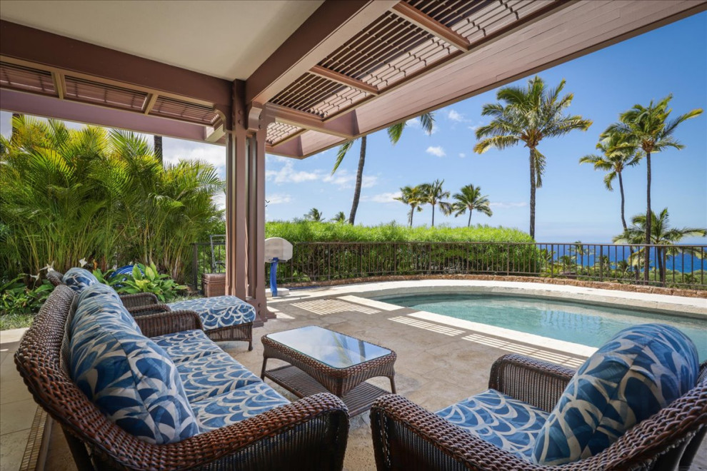 Design ideas for a world-inspired patio in Hawaii.