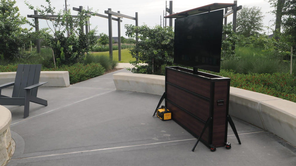 Outdoor TV cabinet