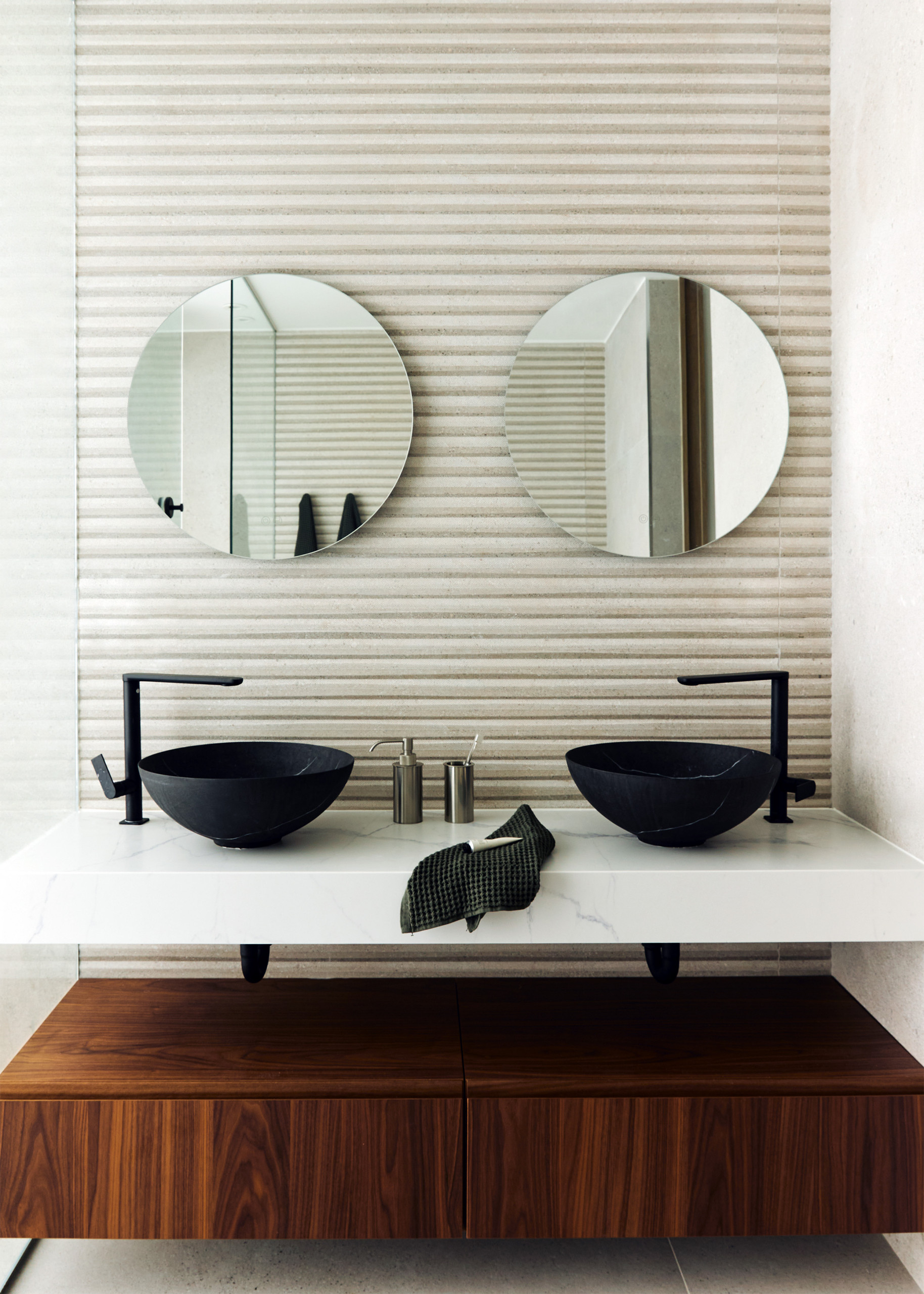Primary En-Suite Bathroom