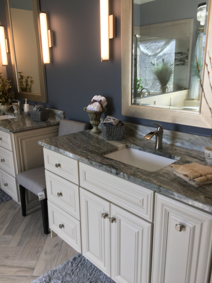 Home design - transitional home design idea in Atlanta