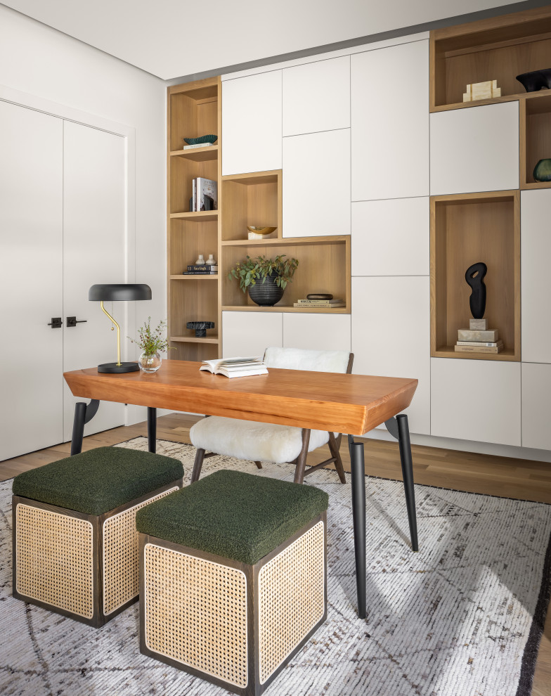 Inspiration for a modern home office remodel in Dallas