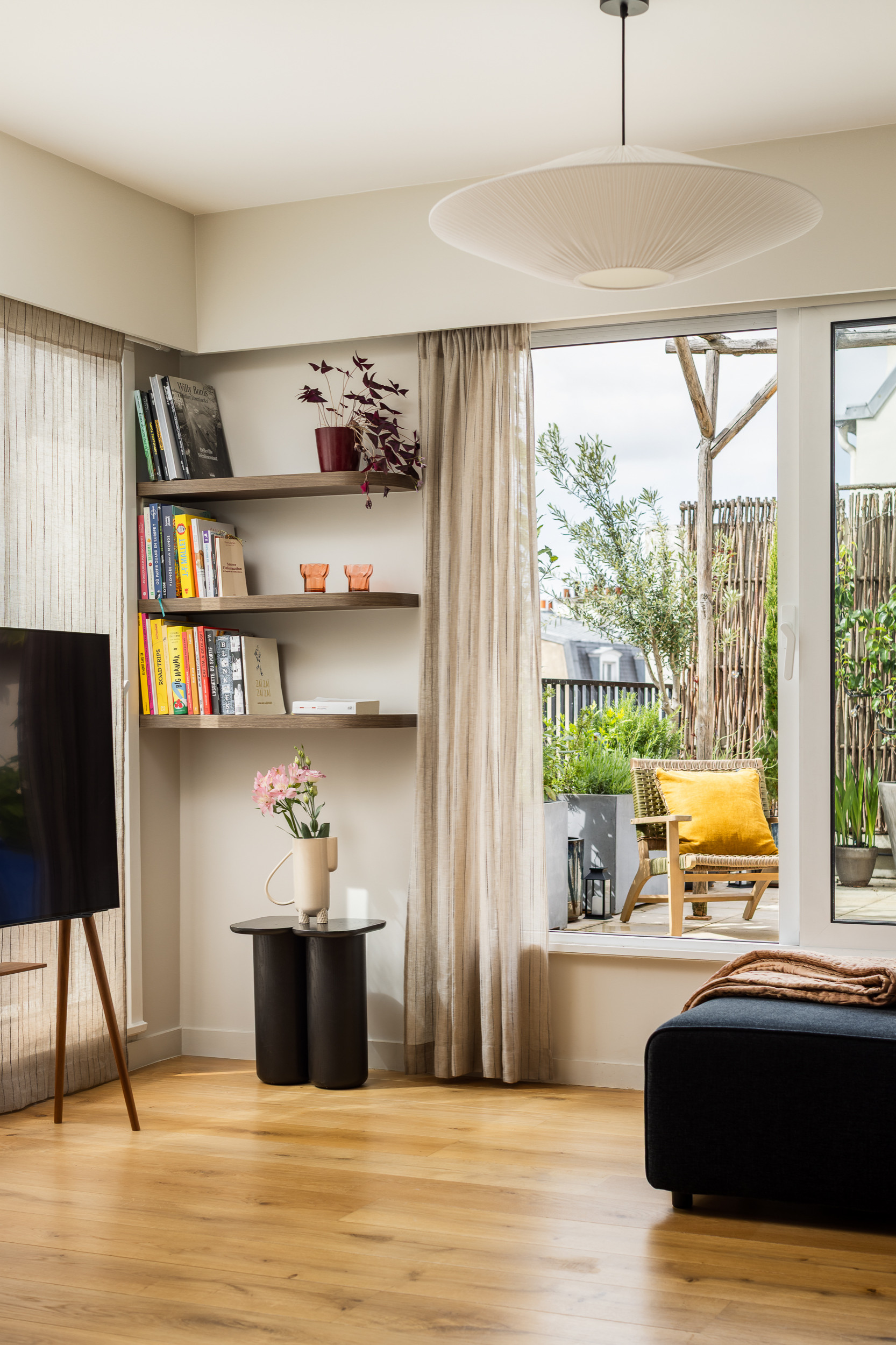 Réinventer les circulations dans un appartement parisien de 73 m² — Ménilmontant