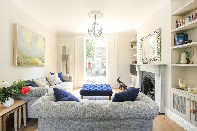 Transitional Living Room nyklassisk-vardagsrum