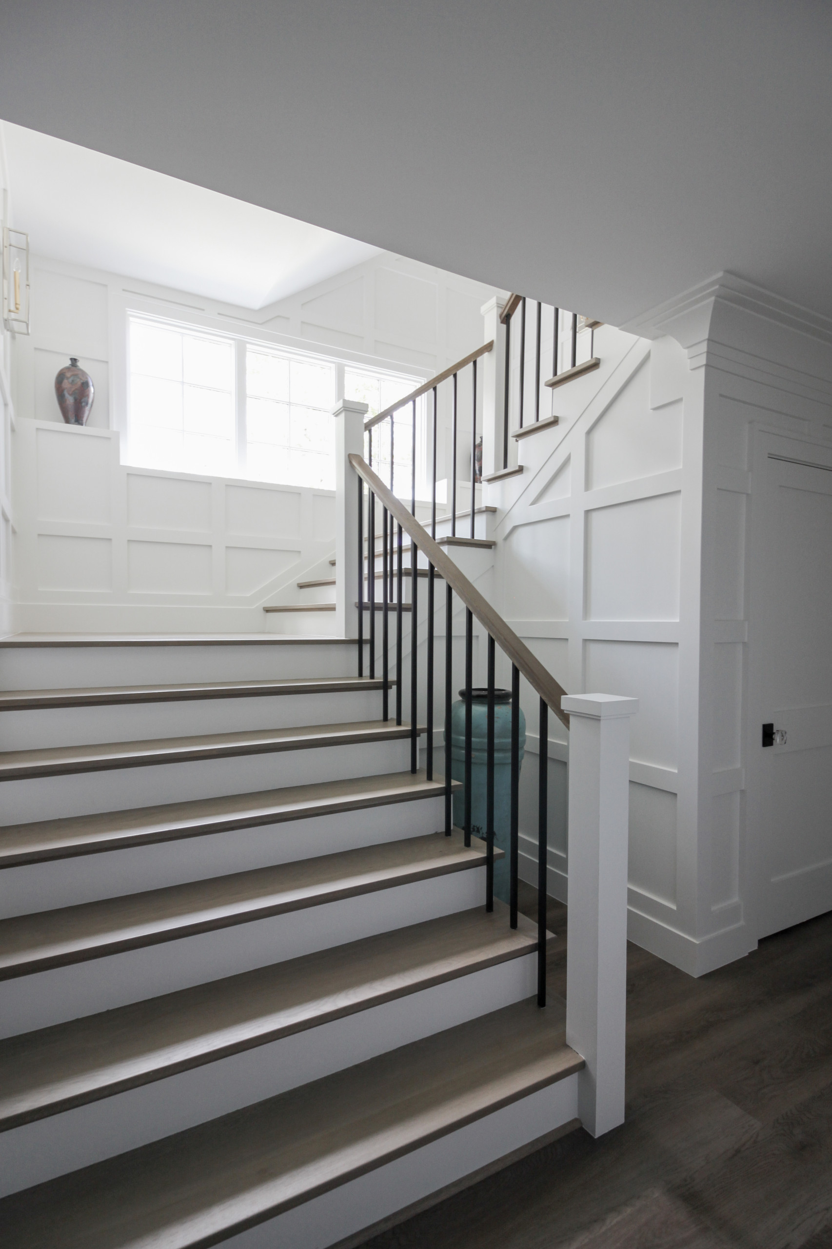 87_Welcoming and Functional Contemporary U-shaped Staircase, Arlington, VA 22207