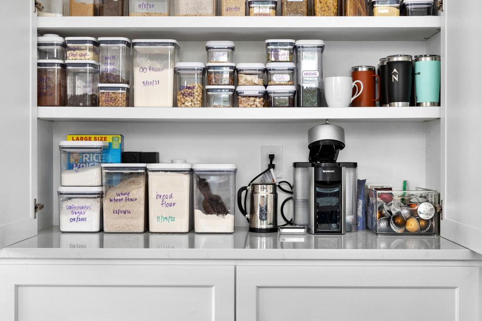 Rutgers - Clean and Modern Kitchen