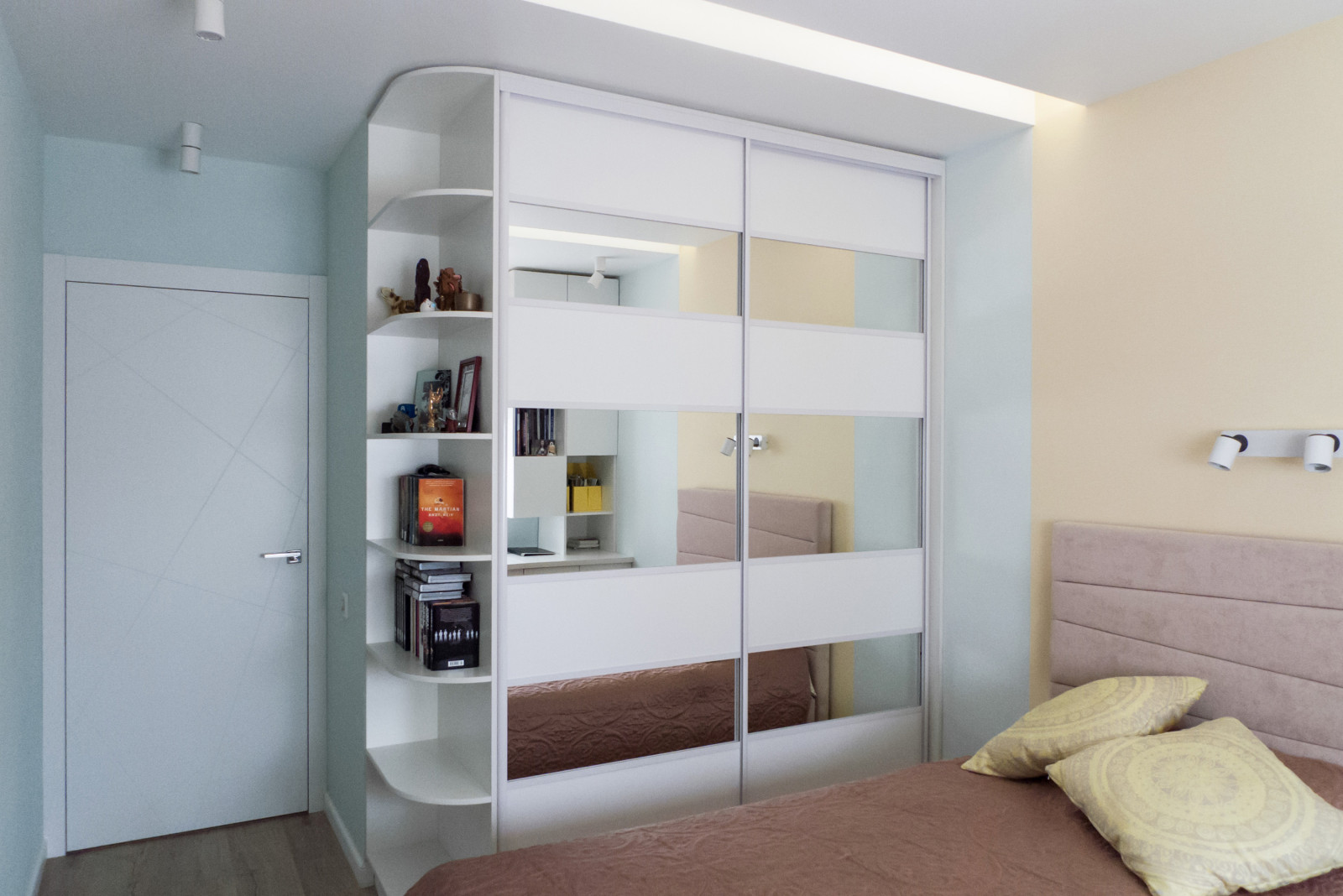 ЖК Легенда на Яхтенной спальня старшей дочки