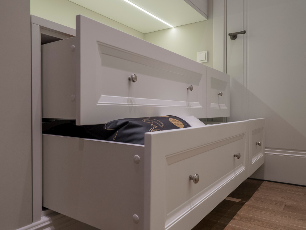 Комплексная меблировка квартиры в неоклассическом стиле