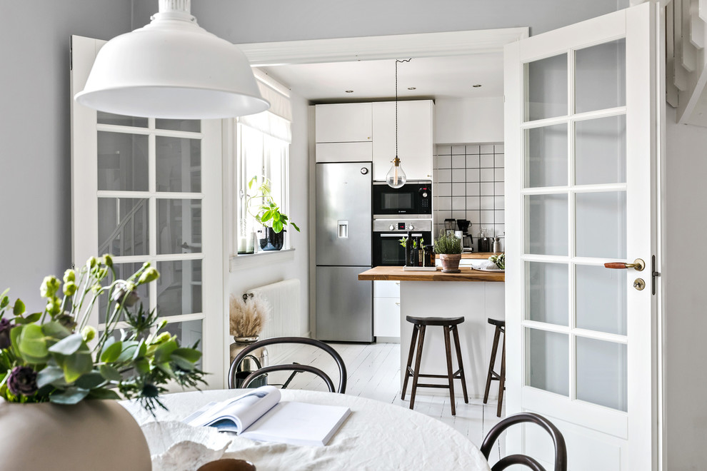 Inspiration for a scandinavian home design remodel in Gothenburg