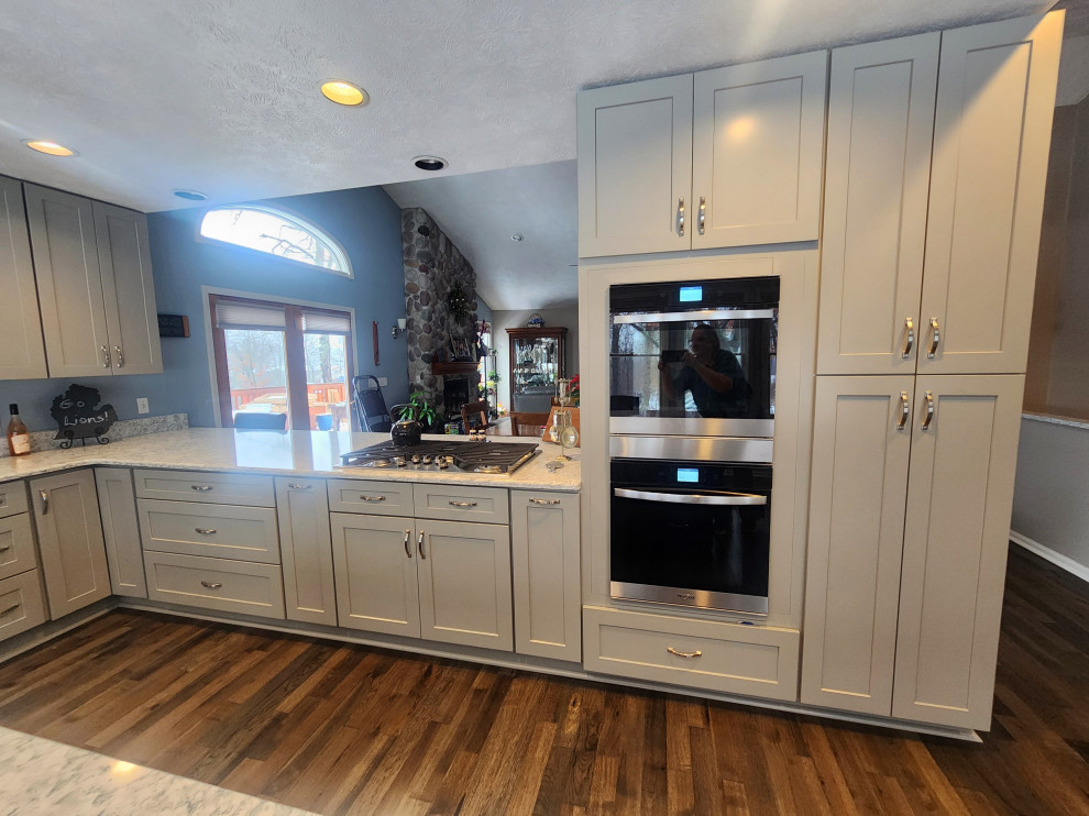 Wolf Lake - Modern Lake House Kitchen & Hardwood Flooring