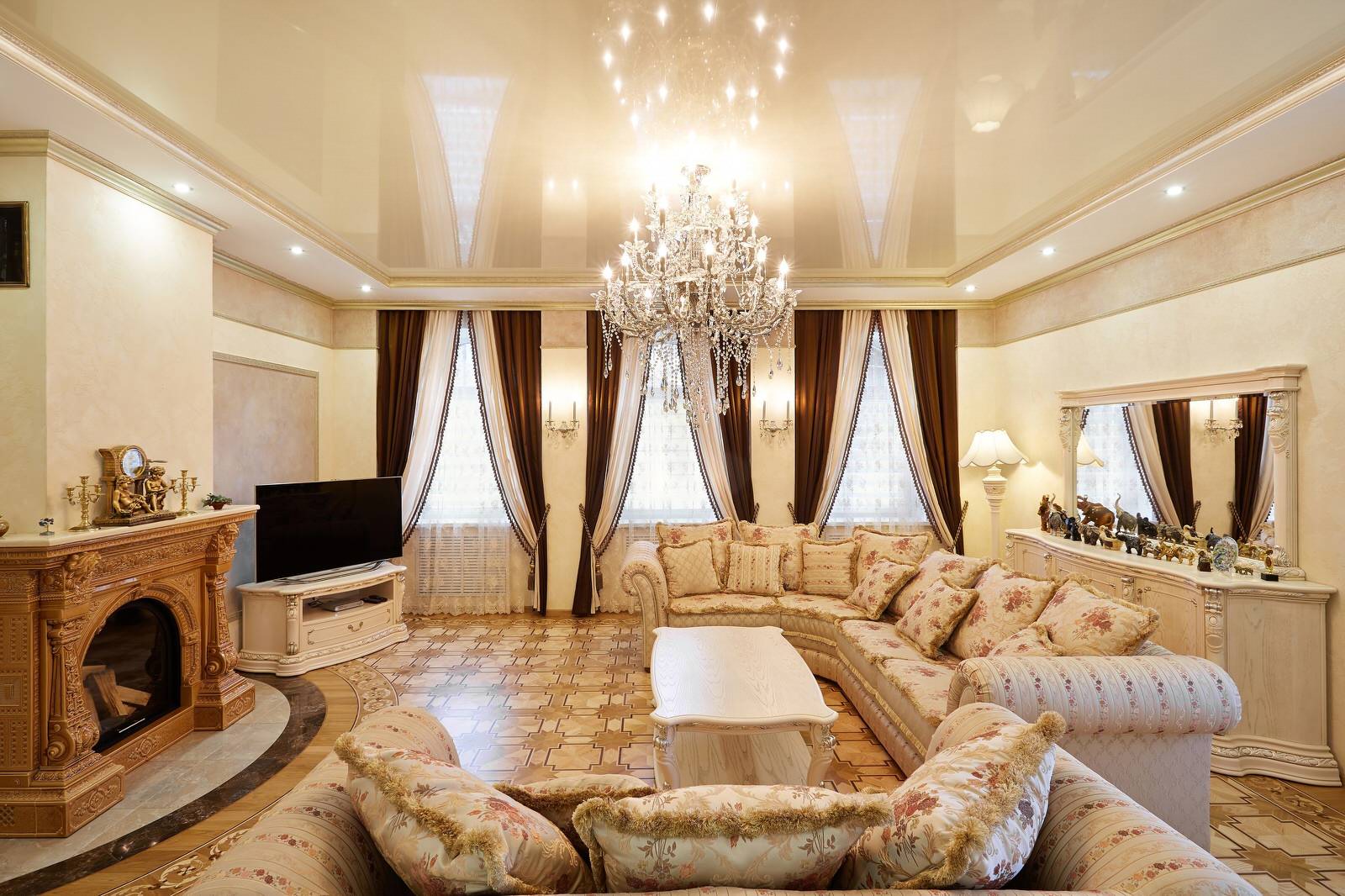 Перепланировка и декор гостевого пространства коттеджа.