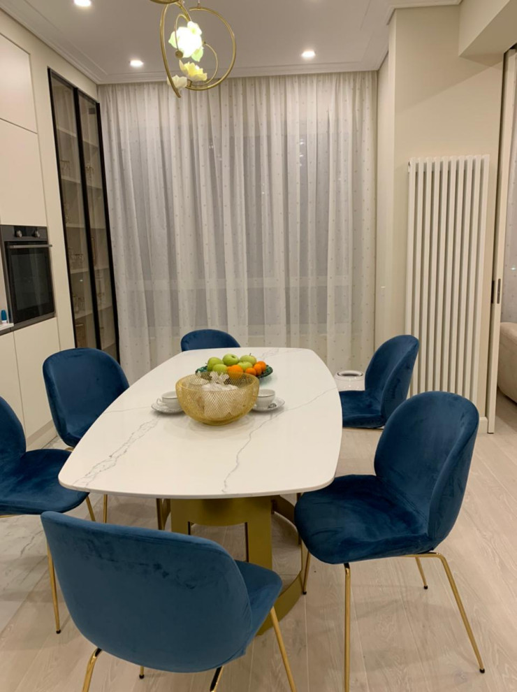 Обеденный стол