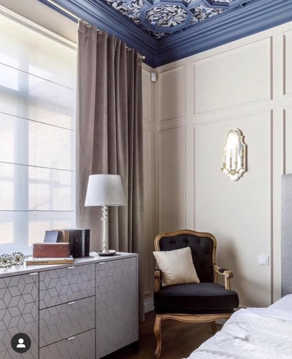 Гипсовая лепнина Аврора в интерьере квартиры в Краснодаре. Дизайн Алла Куница.