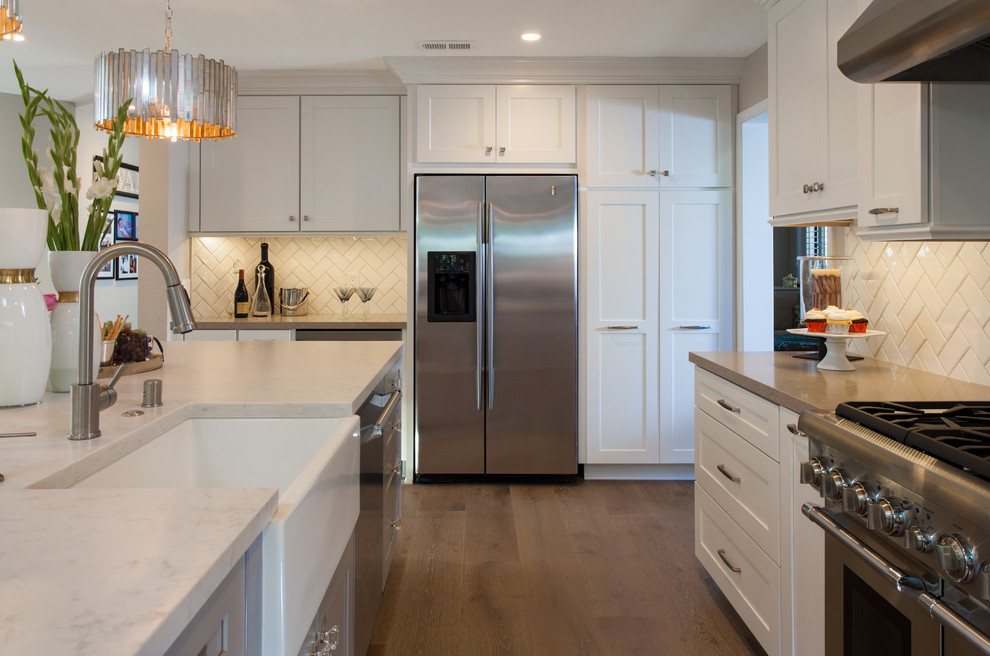 Kitchen - transitional kitchen idea in Orange County