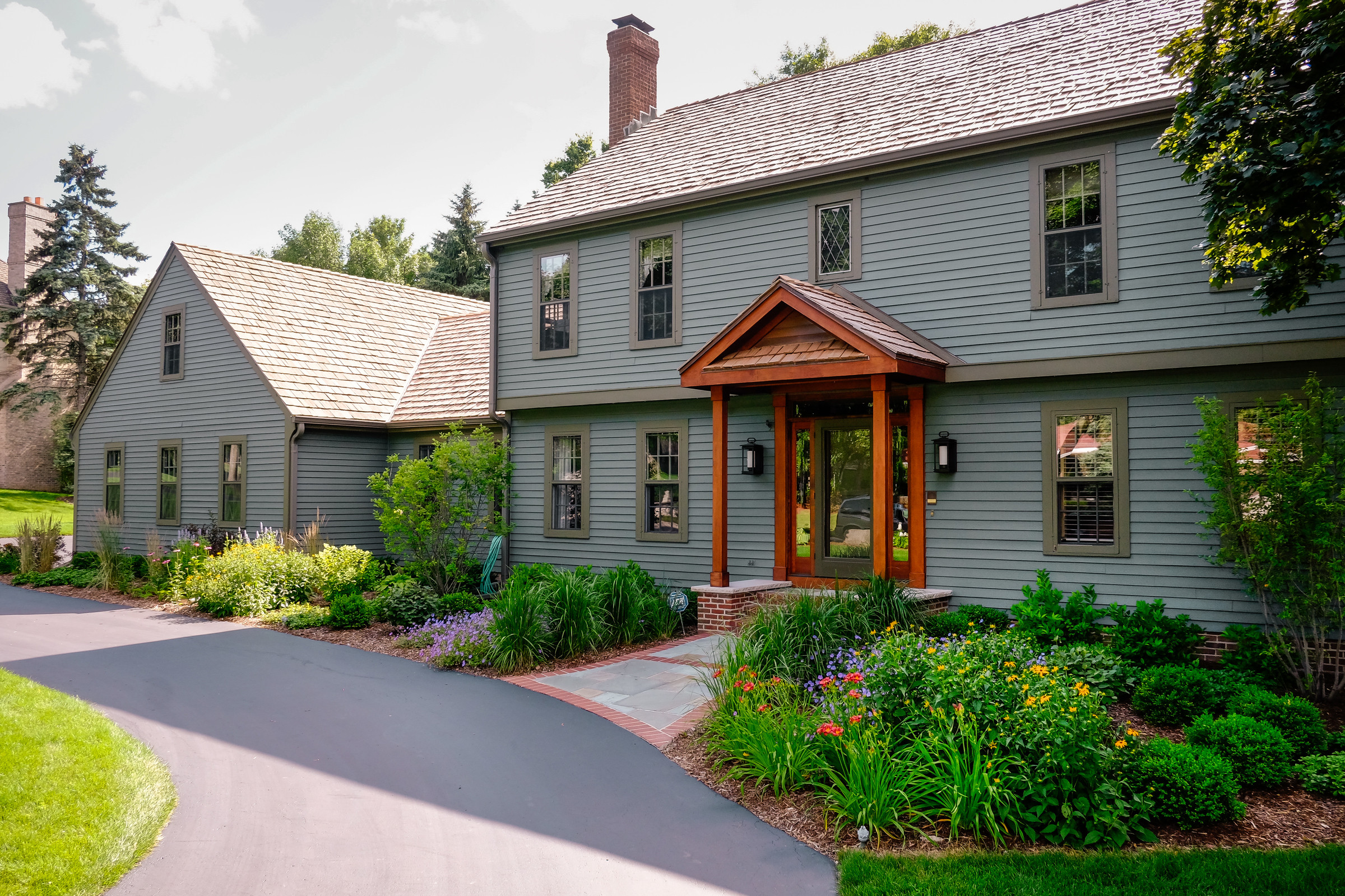 Traditional Saltbox Landscape Update - Brookfield