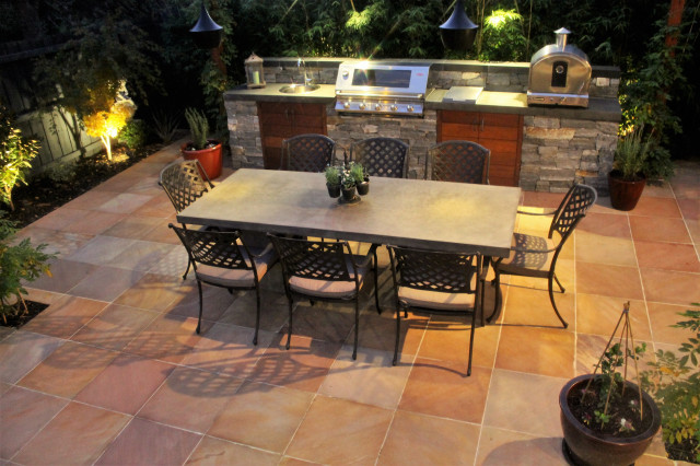 Reservoir mediterranean-courtyard